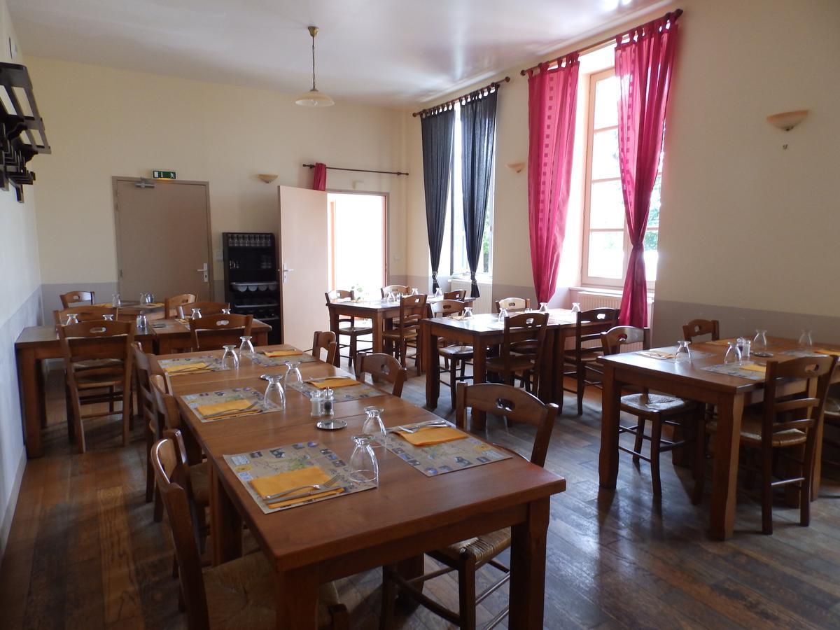 Hôtel La Fontaine Aux Loups à Saint-Sulpice-le-Dunois Extérieur photo
