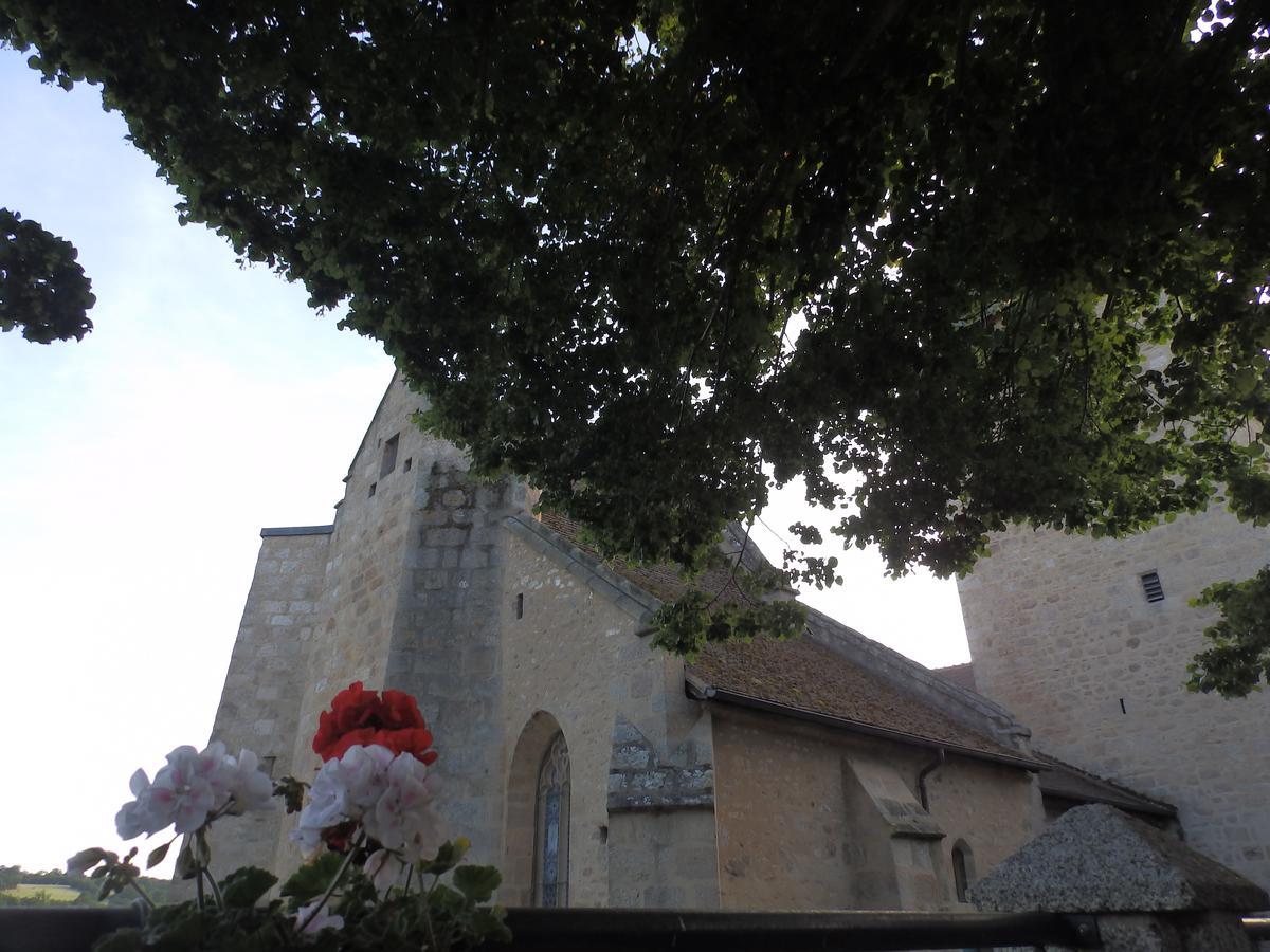 Hôtel La Fontaine Aux Loups à Saint-Sulpice-le-Dunois Extérieur photo