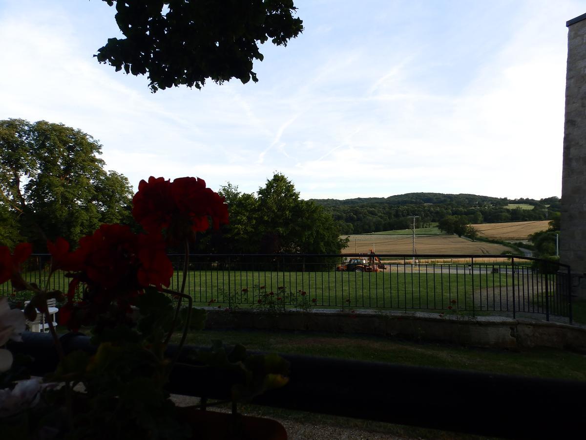 Hôtel La Fontaine Aux Loups à Saint-Sulpice-le-Dunois Extérieur photo