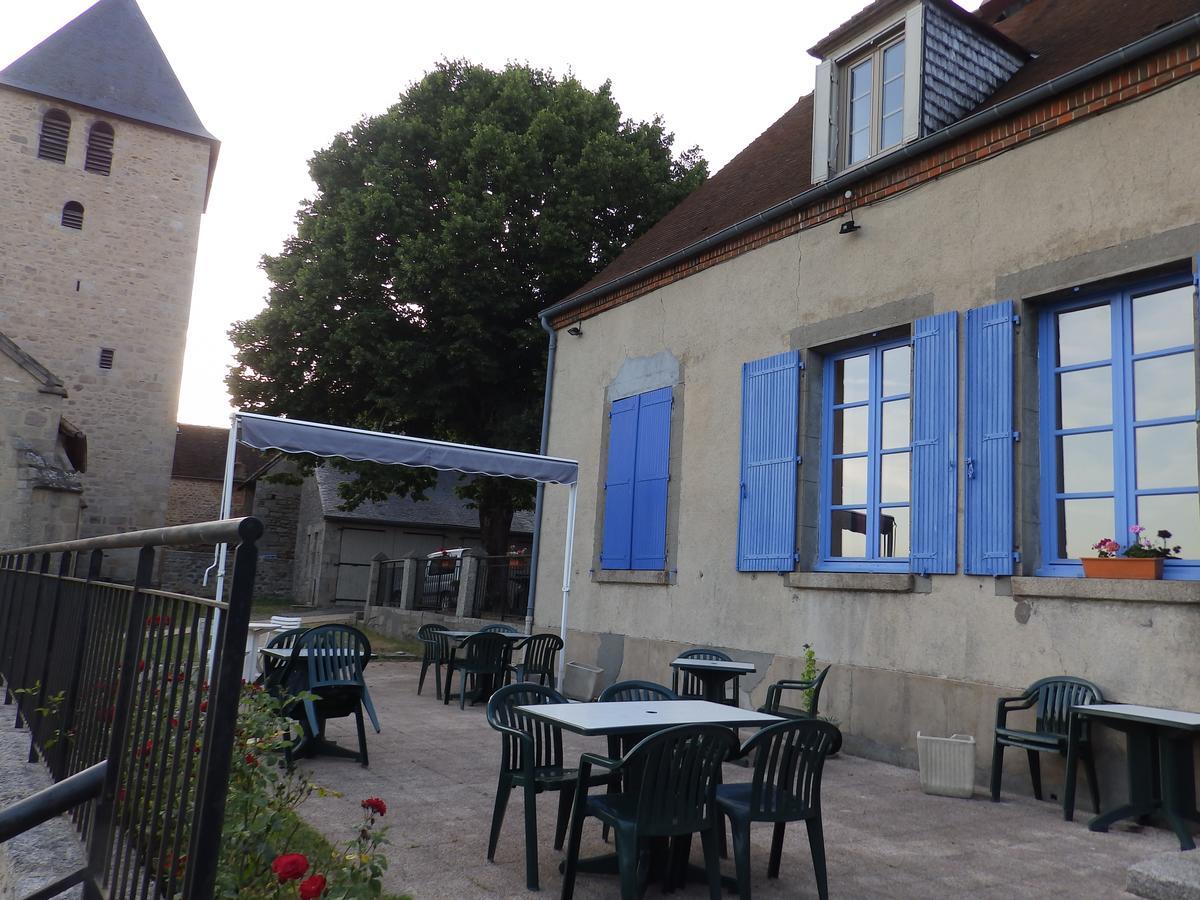 Hôtel La Fontaine Aux Loups à Saint-Sulpice-le-Dunois Extérieur photo