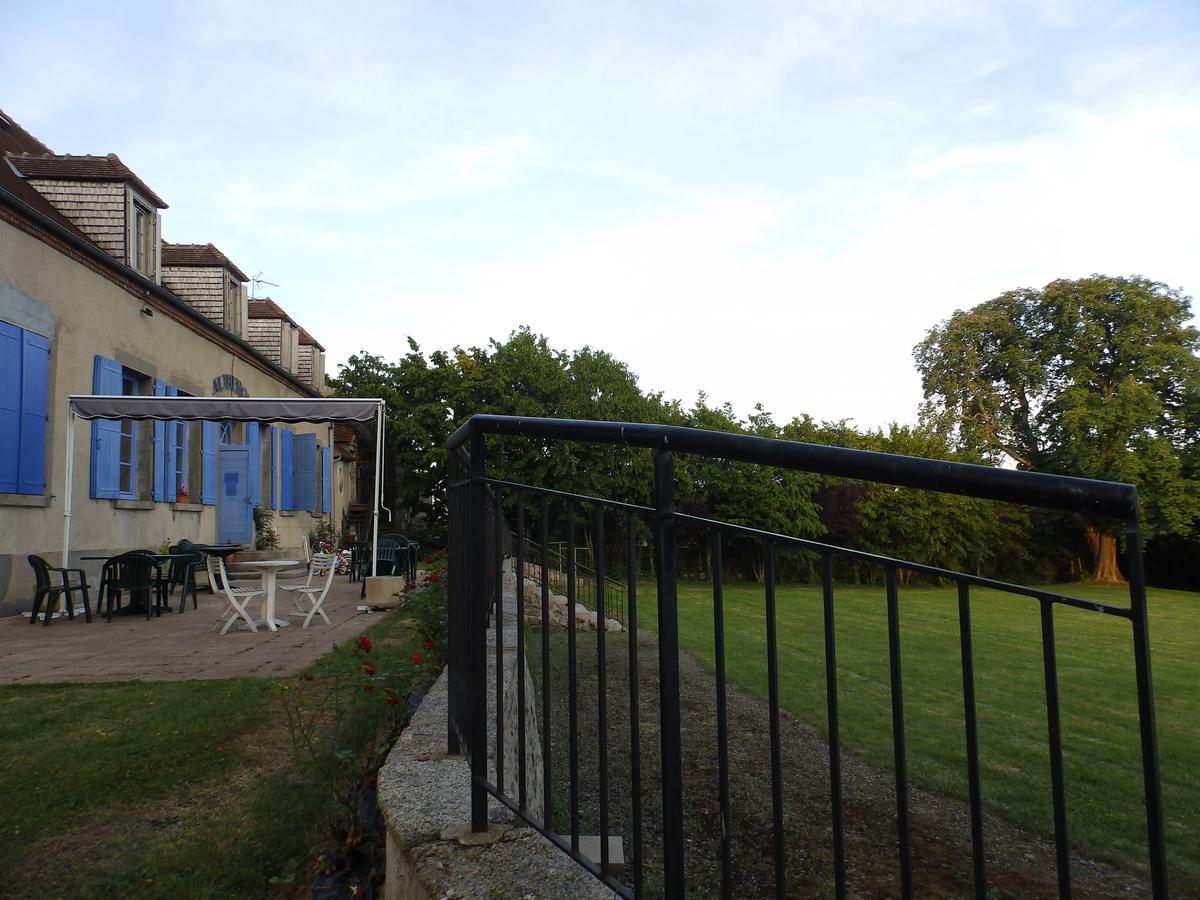 Hôtel La Fontaine Aux Loups à Saint-Sulpice-le-Dunois Extérieur photo